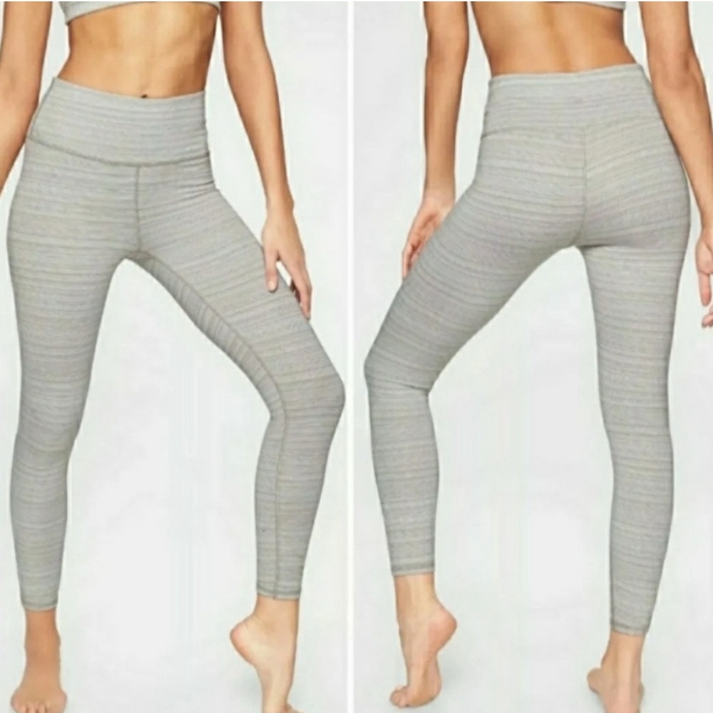 Athleta Chaturanga Jaquard Textured Gray High-Rise Leggings Size M